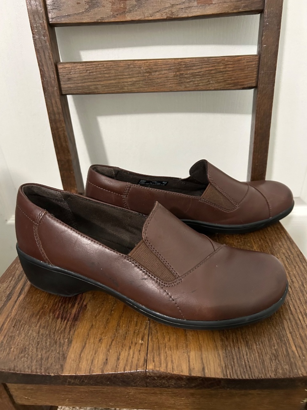 Clarks Bendables May Ivy Brown Leather Women's Slip On Loafers